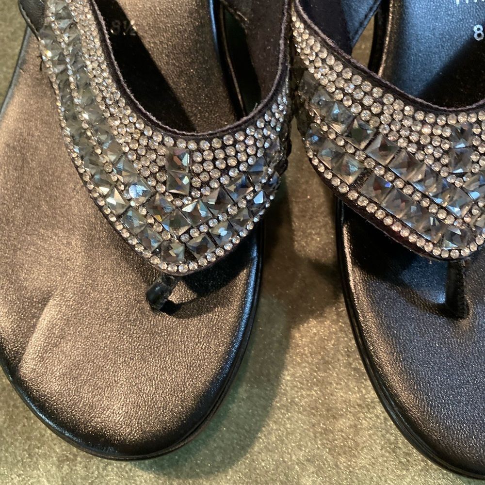 #202 ITALIAN SHOEMAKER Crystal Sandals - Picture 12 of 13